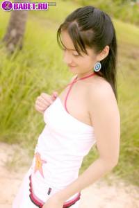 Голая Natalee Cambell гулят по траве naca0279.jpg