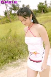 Голая Natalee Cambell гулят по траве naca0232.jpg