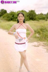 Голая Natalee Cambell гулят по траве naca0236.jpg