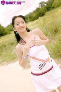 Голая Natalee Cambell гулят по траве naca0211.jpg