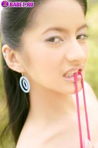 Голая Natalee Cambell гулят по траве naca0221.jpg