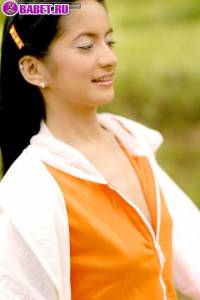 Эротические фото Natalee Cambell на природе naca0104.jpg