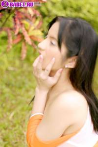 Эротические фото Natalee Cambell на природе naca0180.jpg