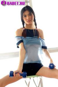 Лёгкая эротика с Natt Chanapa с спортзале nach0363.jpg