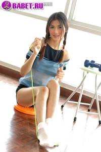 Лёгкая эротика с Natt Chanapa с спортзале nach0304.jpg