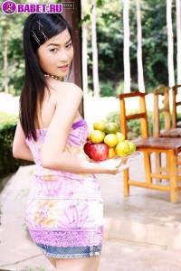 Nena Sarana мастурбирует марковкой nesa0121.jpg