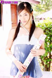 Nena Sarana показывает небритую пизду nesa0238.jpg