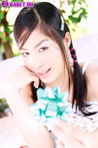 Nena Sarana показывает небритую пизду nesa0274.jpg