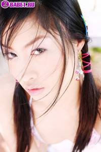 Nena Sarana показывает небритую пизду nesa0279.jpg