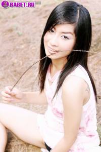 Голенькая Nena Sarana ходит по лесу nesa0378.jpg