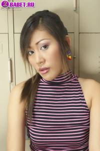 Nutt Kempalee в раздевалке разделась до гола nutt0517.jpg