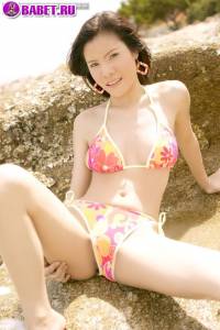 Голая Nadear Beeker отдыхает на берегу моря nabe0539.jpg