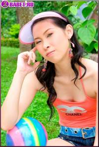 Olive Moon голенькая в своём саду olmo0477.jpg