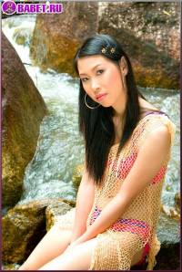 Эро фото с Olive Moon на горной реке olmo0136.jpg