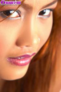 Oil Marin ласкает свою бритую пизду oima0188.jpg