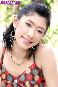 Pancake Sunisa на природе показывает пизду pasu0668.jpg