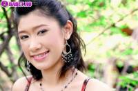 Pancake Sunisa на природе показывает пизду pasu0652.jpg