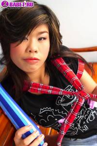 Модель Ploy Minyee мастурбирует пизду plmi0563.jpg