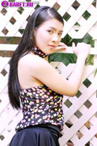 Фото обсалютно голой Roong Marisara roma0106.jpg