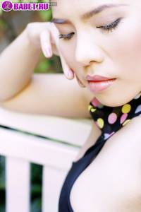 Фото обсалютно голой Roong Marisara roma0125.jpg