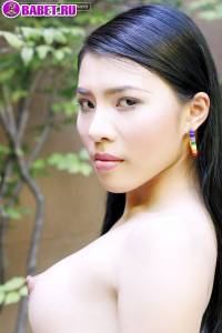 Фото обсалютно голой Roong Marisara roma0169.jpg