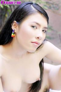 Фото обсалютно голой Roong Marisara roma0166.jpg