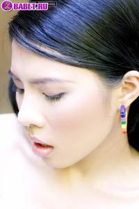 Фото обсалютно голой Roong Marisara roma0163.jpg