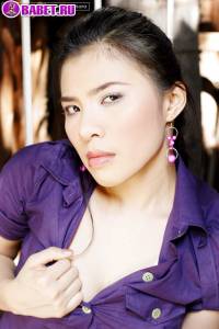 Фото модель Roong Marisara показывает писю roma0413.jpg