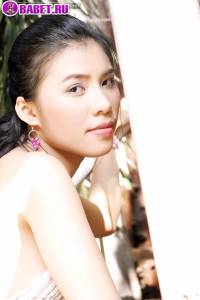 Фото модель Roong Marisara показывает писю roma0426.jpg