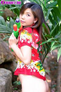 Ying Charintip голая играет в войнушки yich20101.jpg