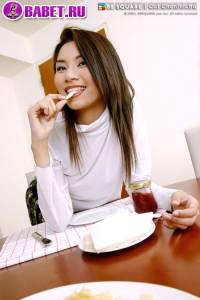 Cat Chonthicha устроила разврат за столом cach0435.jpg