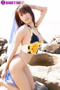 Chan Ching Ming разделась до гола на пляже chch0123.jpg