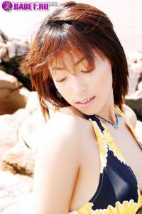 Chan Ching Ming разделась до гола на пляже chch0153.jpg