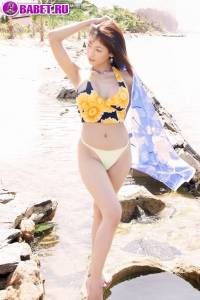 Chan Ching Ming разделась до гола на пляже chch0167.jpg