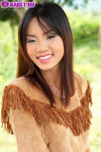 Christina Yho недавно брила свою писю chyh0137.jpg