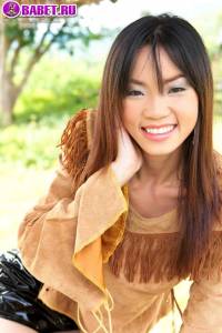 Christina Yho недавно брила свою писю chyh0139.jpg