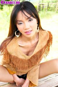 Christina Yho недавно брила свою писю chyh0151.jpg