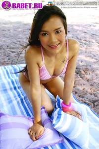 Cookie Wanwalee голая на пляже cowa0176.jpg