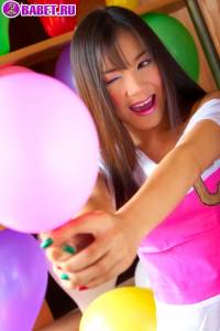 Cookie Wanwalee голая среди воздушных шариков cowa20103.jpg