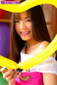 Cookie Wanwalee голая среди воздушных шариков cowa20120.jpg