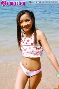 Cookie Wanwalee снимает свой купальник cowa0383.jpg