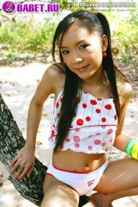 Cookie Wanwalee снимает свой купальник cowa0328.jpg