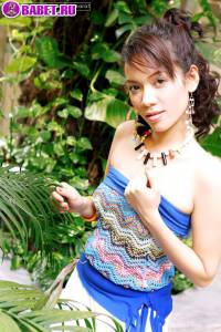 Caldear Jakarat раздевается в саду caja0453.jpg