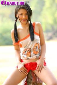 Fon Manaschanok устроила стриптиз foma0134.jpg