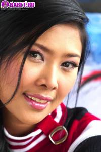 Font Monikar демонстрирует пизду fomo0414.jpg