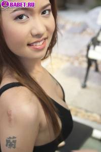 Gift Kamanrat мастурбирует свою пизду gift0346.jpg