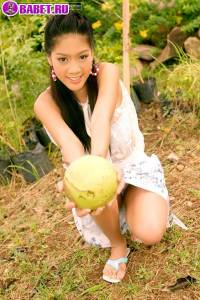 Смотреть на писю Guitar Anongratee guan0439.jpg