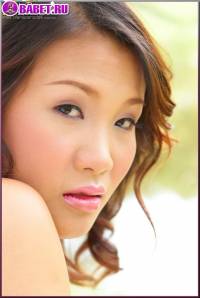 Hiroko Rumi под пальмой играет с самотыком hiru0476.jpg