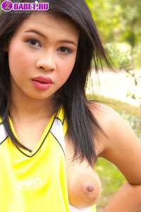 Hunju Sung показывает писю крупным планом husu0321.jpg