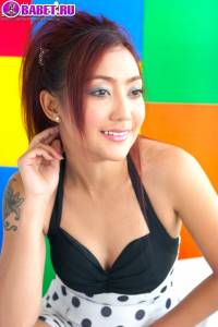 Iko Yeung показывает свои сиськи с писькой ikye0454.jpg